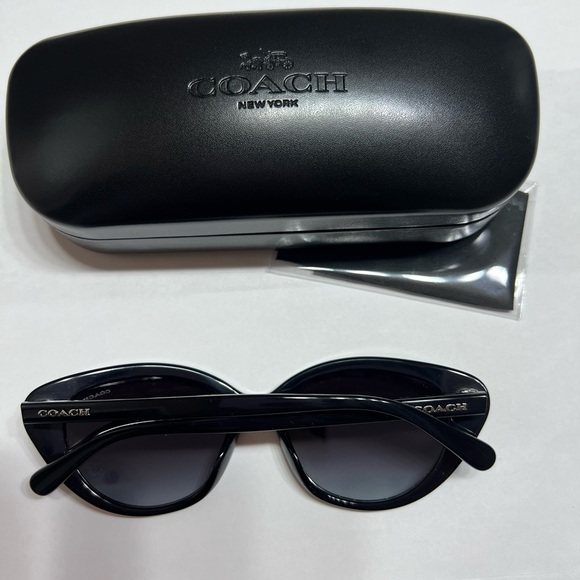 Brand New Coach Sunglasses. - Picture 2 of 6